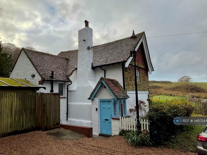 2 Bedroom Detached House To Rent In Park Lane, Reigate, RH2