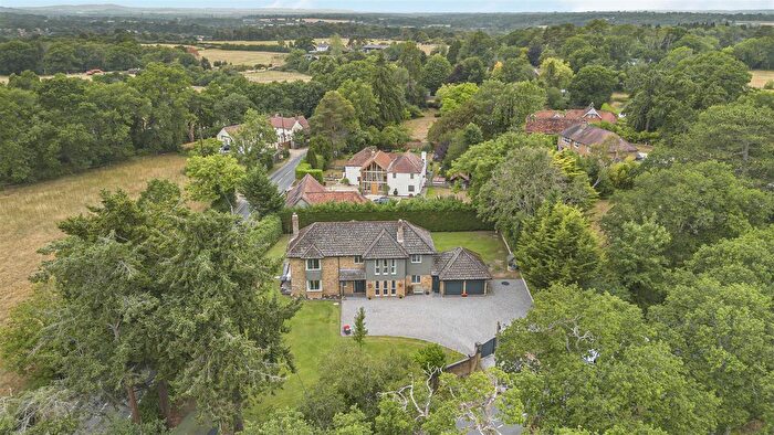 4 Bedroom Detached House For Sale In Crossways, Brimpton Common, Reading, RG7