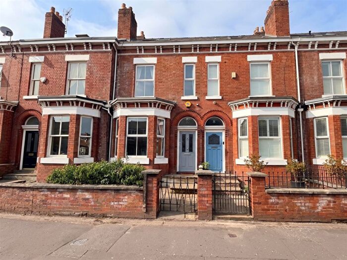 4 Bedroom Terraced House For Sale In Mayors Road, Altrincham, WA15