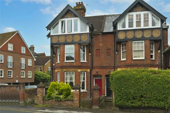 2 Bedroom Apartment To Rent In York Road, Guildford, Surrey, GU1