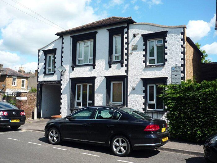 1 Bedroom Flat To Rent In Town Centre, SL1