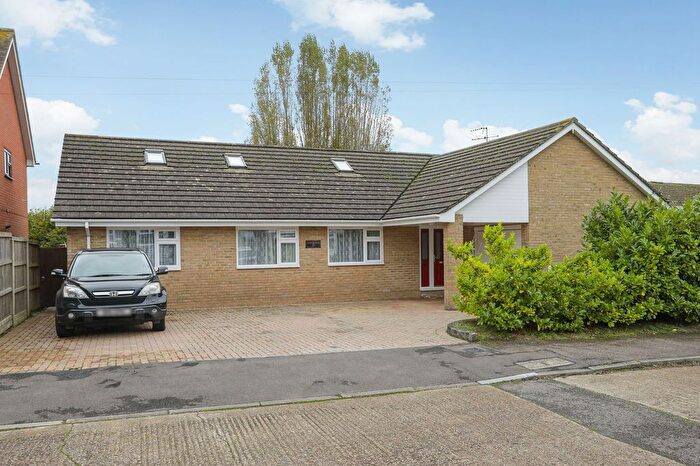 5 Bedroom Property For Sale In Berkeley Close, Dunkirk, ME13