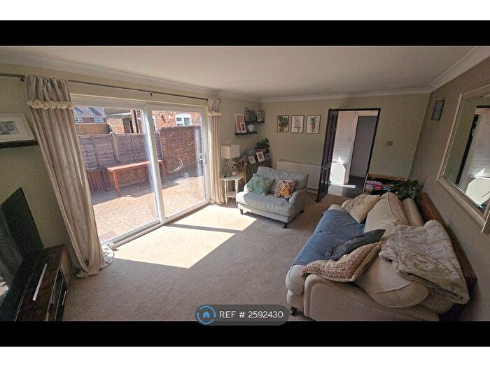 3 Bedroom Terraced House To Rent In The Horseshoe, Godalming, GU7