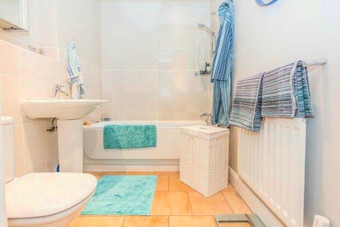 2 Bedroom Flat To Rent In Cross Farm Road, Birmingham, B17