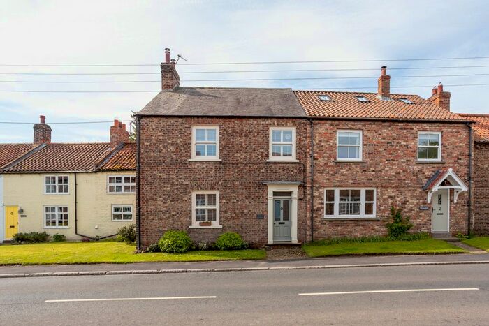 3 Bedroom Cottage For Sale In High Street, Stillington, York, YO61