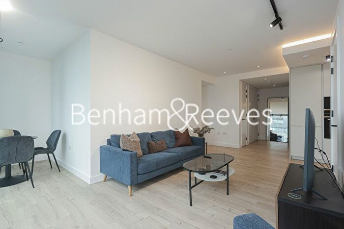 2 Bedroom Flat To Rent In Bollinder Place, Shoreditch, EC1V