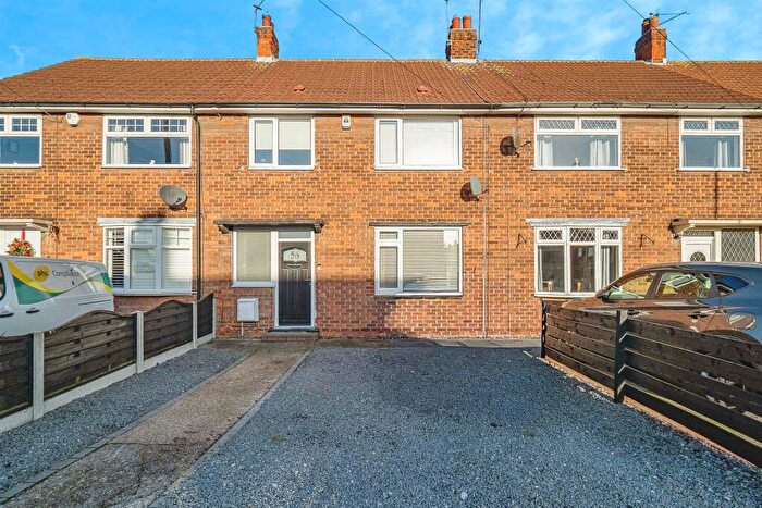 3 Bedroom Terraced House For Sale In Lancaster Drive, Hull, HU8