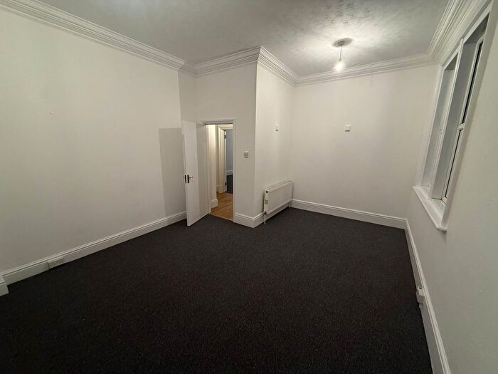 2 Bedroom Flat To Rent In Bridge Road, Southampton, SO19