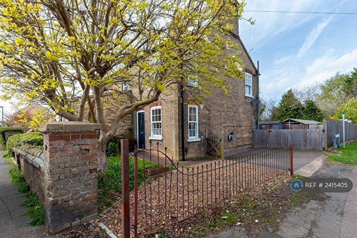 2 Bedroom End Of Terrace House To Rent In Church Road, Stotfold, Hitchin, SG5