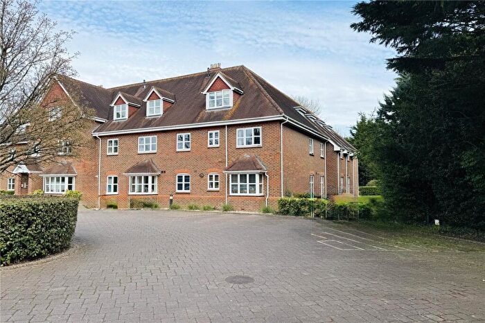 1 Bedroom Flat For Sale In Wessex Grange, Reading Road, Sherfield-on-Loddon, Hook, RG27