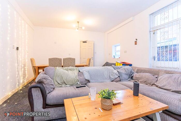 7 Bedroom Terraced House To Rent In Bedroom House, Garmoyle Road, L15