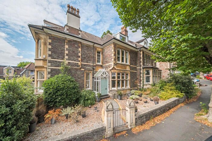 6 Bedroom Semi-Detached House For Sale In Clarendon Road, Redland, Bristol, BS6