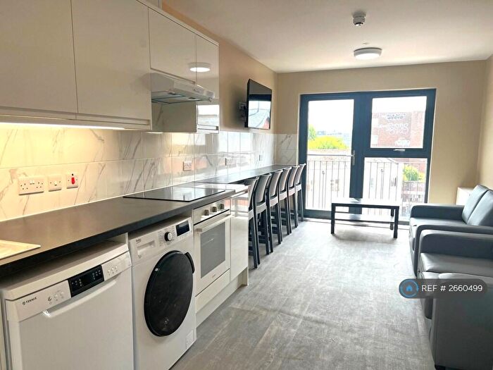 6 Bedroom Flat To Rent In Stokes Croft, Bristol, BS2