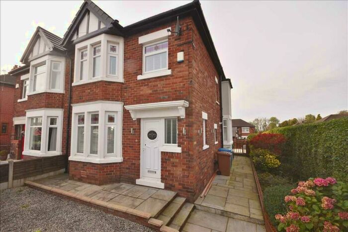 3 Bedroom Semi-Detached House To Rent In Highfield Road North, Chorley, PR7