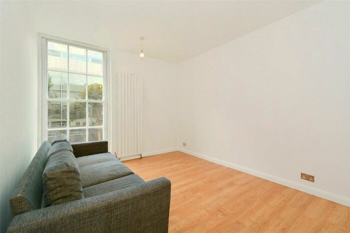 2 Bedroom Flat To Rent In Goswell Road, Angel Southside, EC1V