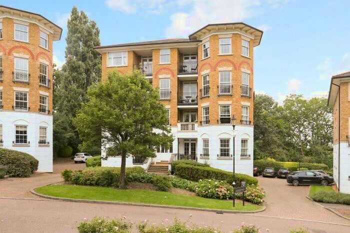 2 Bedroom Flat To Rent In Southlands Drive, London, SW19