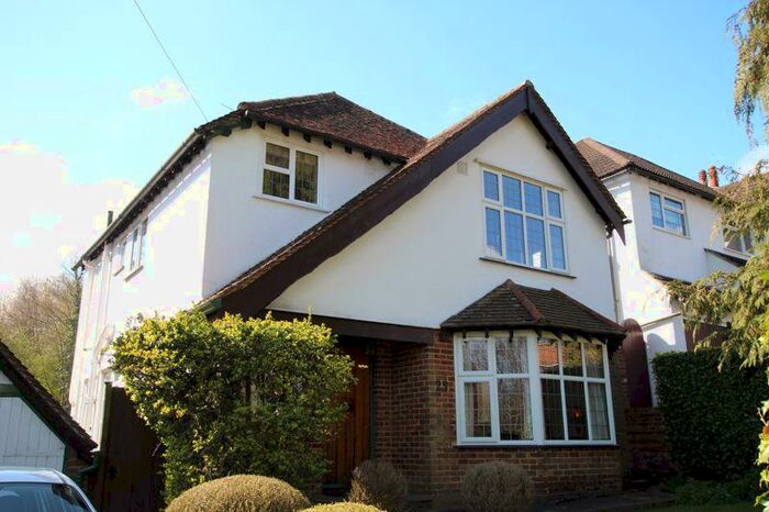 3 Bedroom Detached House To Rent In Barons Hurst, Epsom, KT18