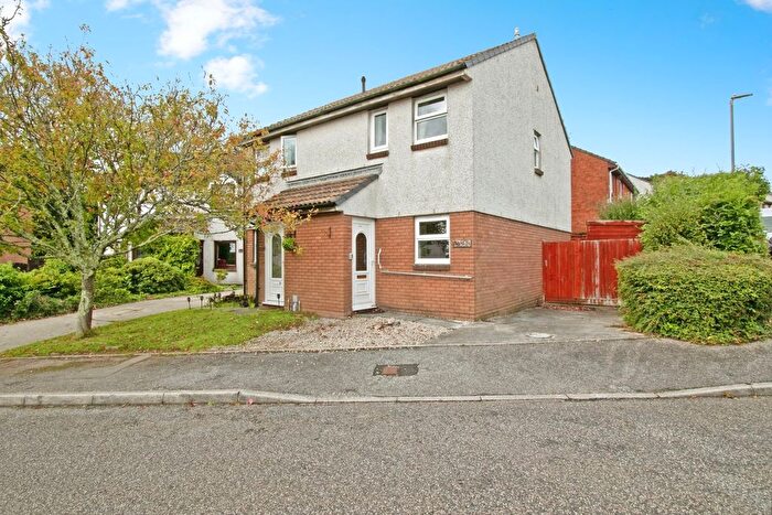 2 Bedroom Semi-detached House For Sale In Glenthorne Road, Threemilestone, Truro, Cornwall, TR3