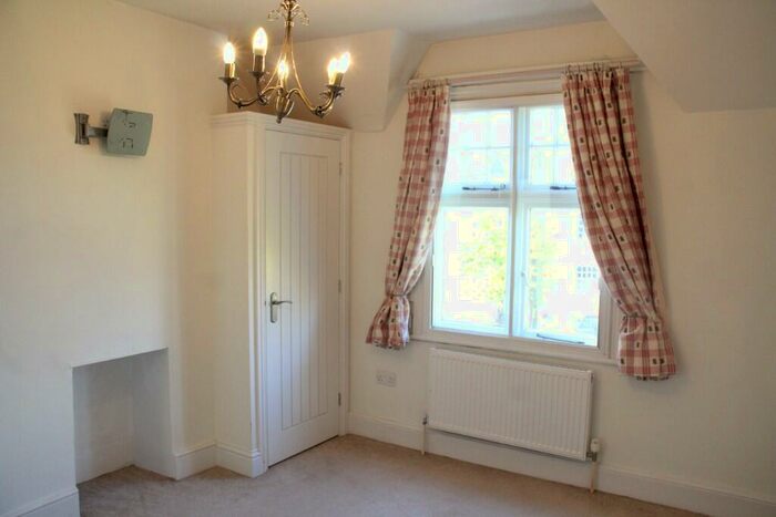 2 Bedroom Apartment To Rent In High Street, Hungerford, Berkshire, ., RG17