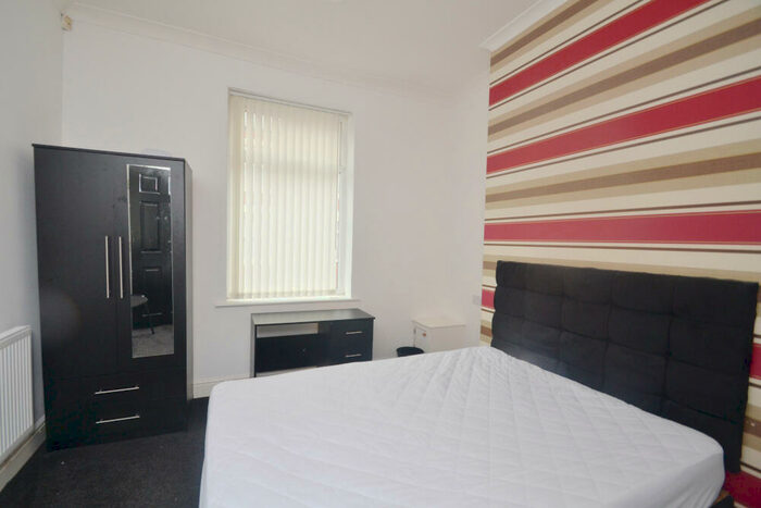 4 Bedroom Terraced House To Rent In Nichols Street, Salford, M6