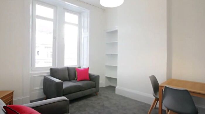 2 Bedroom Flat To Rent In Meadowpark Street, Dennistoun, Glasgow, G31