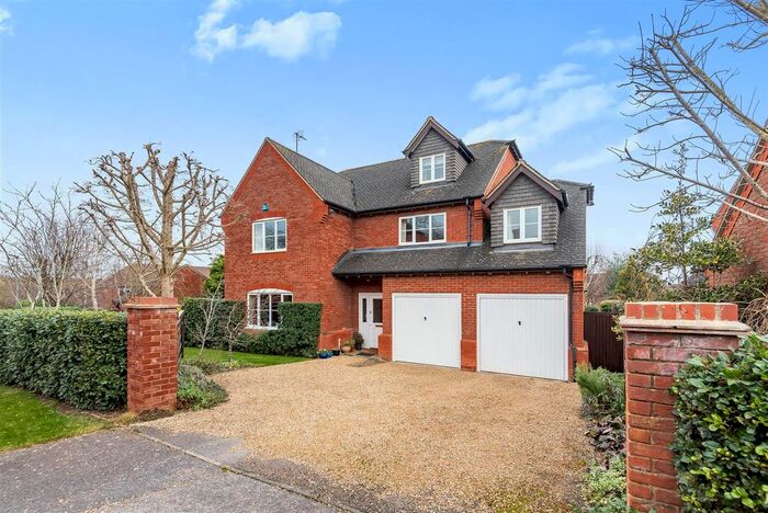 6 Bedroom Detached House For Sale In Red Cedar Road, Bromham, Bedford MK43