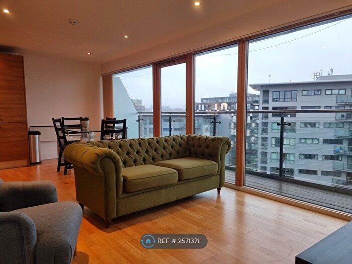 2 Bedroom Flat To Rent In Chadwick Street, Hunslet, Leeds, LS10