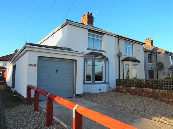 3 Bedroom Semi-Detached House To Rent In Hawthorn Gardens, Ryton, Tyne & Wear, NE40