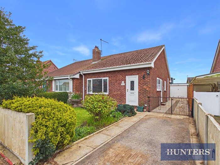 2 Bedroom Semi-Detached Bungalow For Sale In Bloomfield Way, Barmston, Driffield, YO25