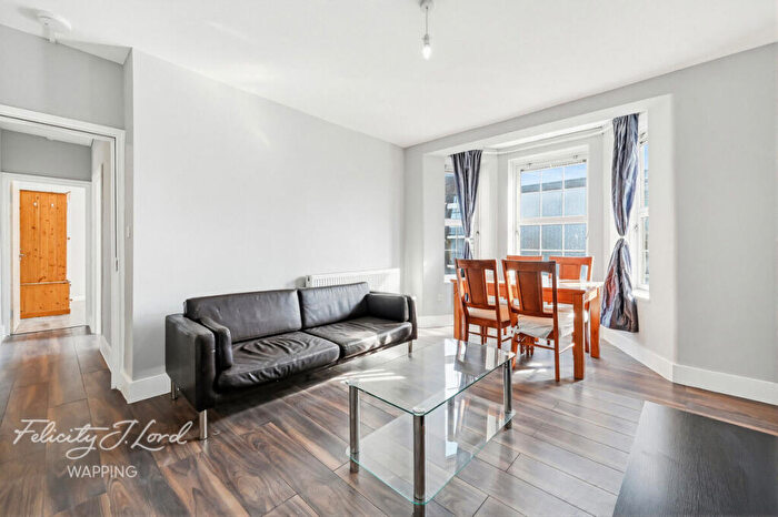 3 Bedroom Flat For Sale In Prusom Street, London, E1W