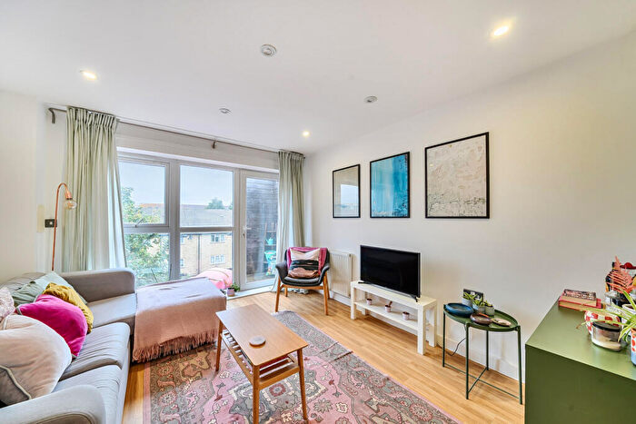 1 Bedroom Apartment For Sale In Sumner Road, London, SE15