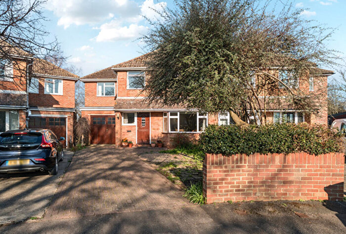 4 Bedroom Semi Detached House For Sale In Blenheim Orchard, Shurdington, Cheltenham, Gloucestershire, GL51