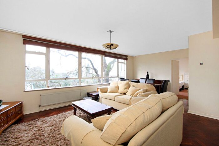 2 Bedroom Flat To Rent In Farquhar Road, London, SE19