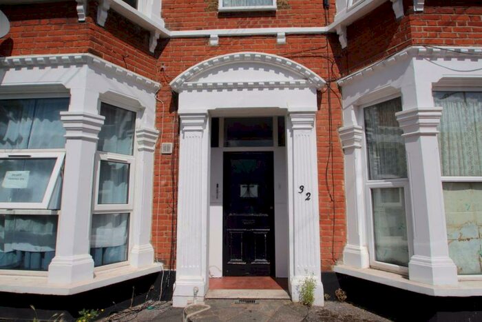 1 Bedroom Flat To Rent In Belgrave Road Ilford, IG1