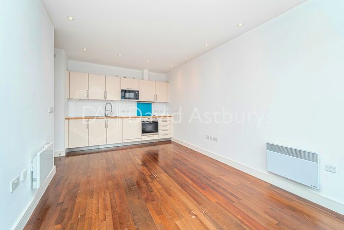 2 Bedroom Flat To Rent In Crouch End Hill, Crouch End, London, N8