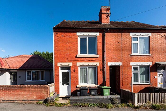 3 Bedroom End Of Terrace House For Sale In Westbury Road, Nuneaton, CV10