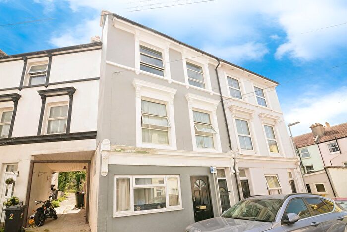3 Bedroom Maisonette For Sale In Hughenden Road, Hastings, TN34