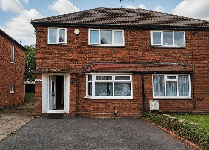3 Bedroom Semi-Detached House To Rent In Dyas Avenue, Birmingham, West Midlands, B42
