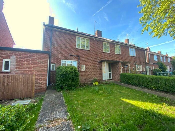 3 Bedroom House To Rent In Debbs Close, Stony Stratford, Milton Keynes, MK11