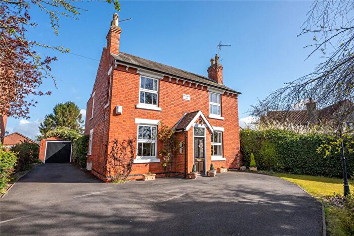 4 Bedroom Detached House For Sale In Lower Kirklington Road, Southwell, Nottinghamshire, NG25