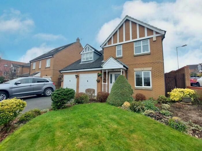4 Bedroom Detached House For Sale In Middlefield Close, Osgodby, Scarborough, YO11