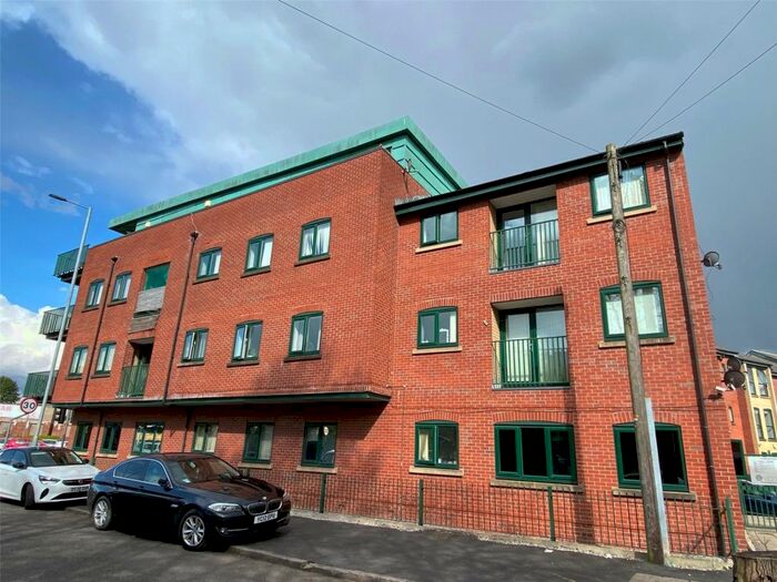 2 Bedroom Apartment To Rent In Plymouth Point, Longsight, Manchester, M13