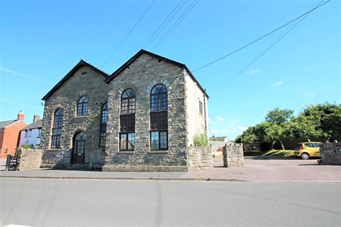 1 Bedroom Flat For Sale In Chapel Road, Berry Hill, GL16