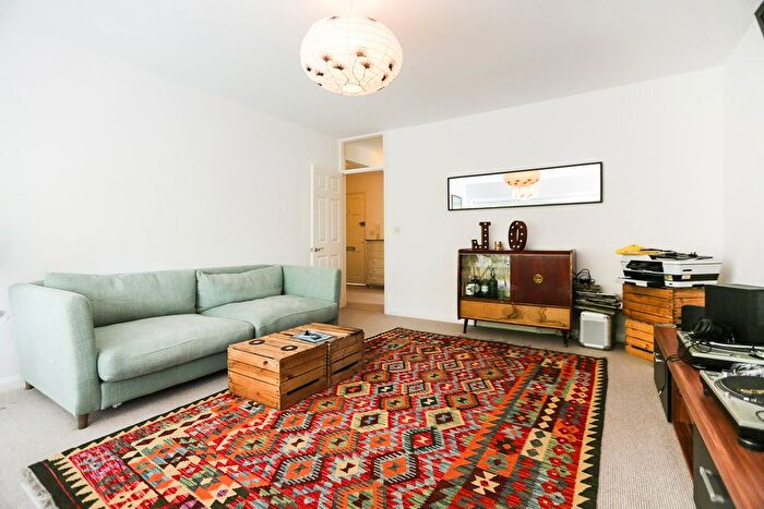 2 Bedroom Flat To Rent In Dyke Road, Brighton, BN1