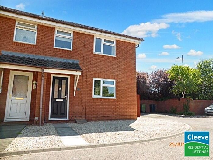 3 Bedroom End Of Terrace House To Rent In Chantry Gate, GL52