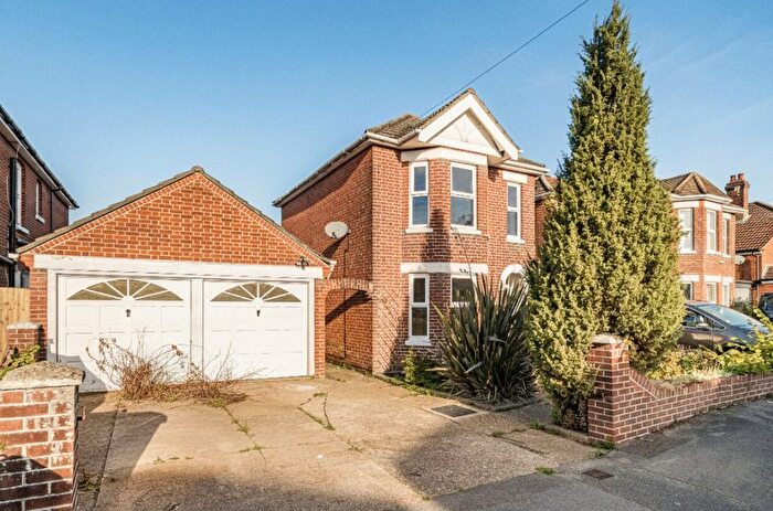 3 Bedroom Detached House For Sale In Development Opportunity, Chatsworth Road, Bitterne, SO19