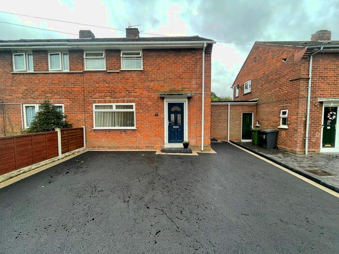 2 Bedroom Semi-Detached House To Rent In Redhurst Drive, Wolverhampton, WV10