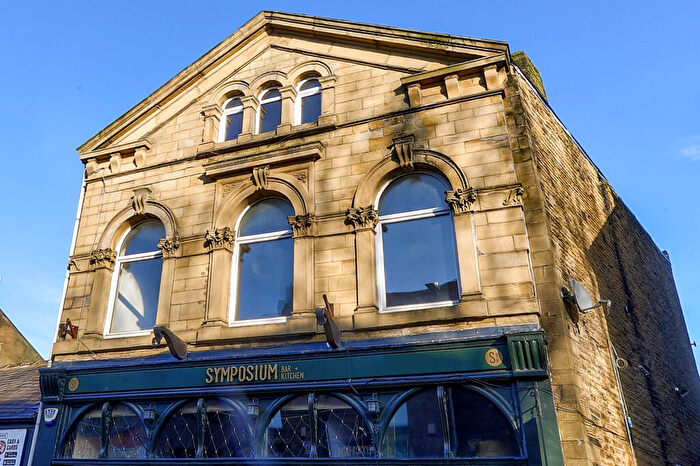 3 Bedroom Apartment To Rent In Idle Green, Albion Road, Idle, Bradford, West Yorkshire, BD10