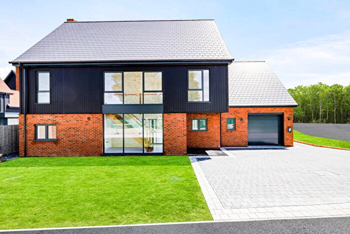 4 Bedroom Detached House For Sale In Fernfield Lane, Hawkinge, Folkestone, CT18