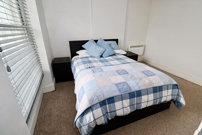 1 Bedroom Flat For Sale In Somerton Road, Street, BA16